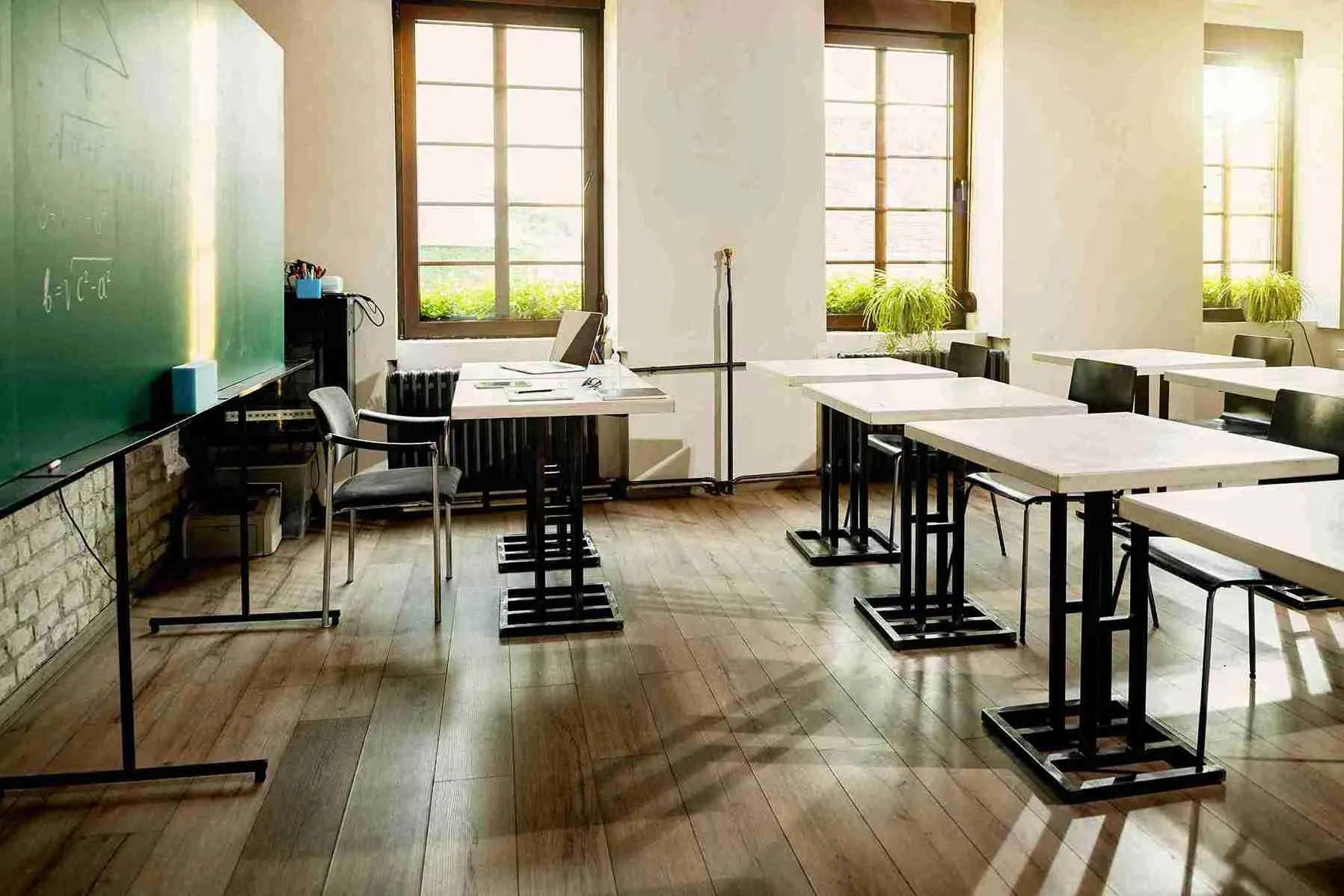 empty-classroom-due-coronavirus-pandemic_11zon